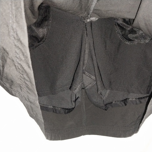 Eddie Bauer Womens size 14 Adventurer 2.0 Skort Black Lined Hiking Skirt Shorts - Picture 7 of 11